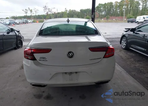 2017 Buick Lacrosse Essence z USA, uszkodzony, nr VIN 1G4ZP5SS2HU167149